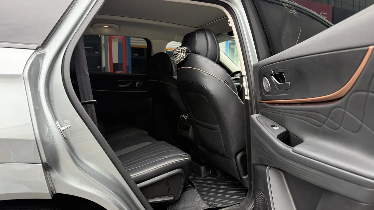 Chery 2023 Ruihu 9 2.0T 400T Two-Drive Deluxe Edition 7-seat Automatic Gear 9