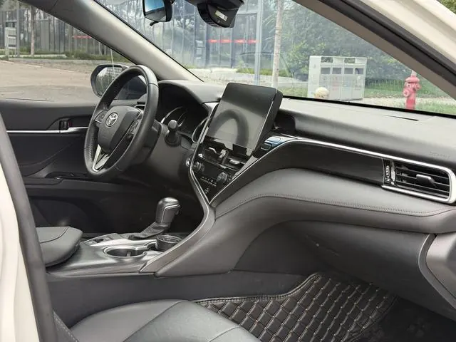 Toyota 2023 Camry 2.0G Stepless Deluxe Edition Automatic Gear 2
