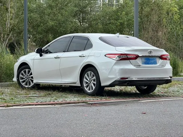 Toyota 2023 Camry 2.0G Stepless Deluxe Edition Automatic Gear 5