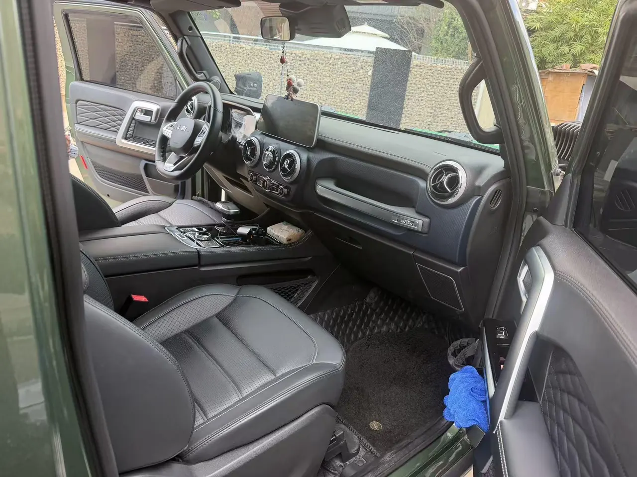 Beijing 2020 BJ40 2.0T 4-wheel drive tribute version chivalrous automatic gear 7