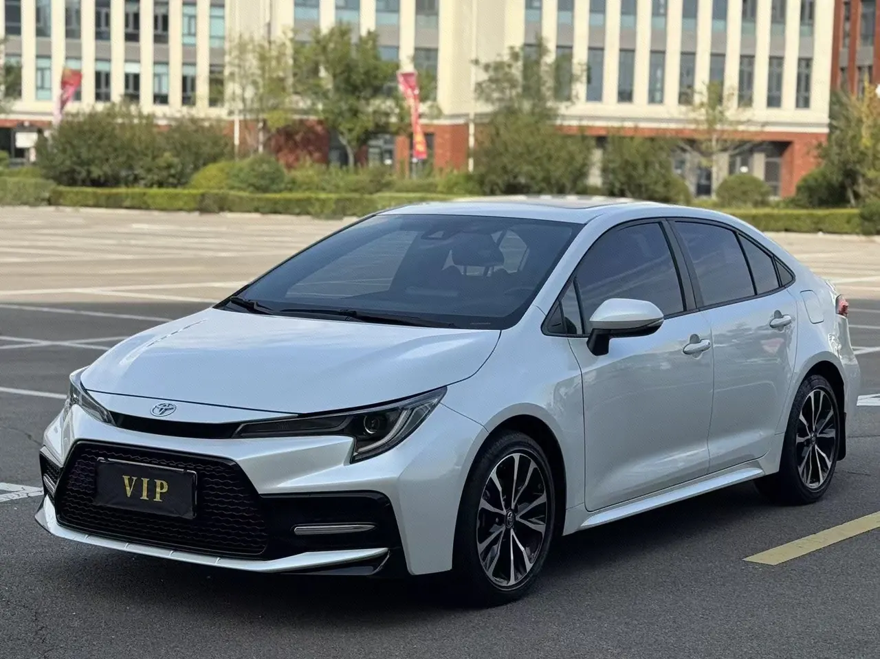 Toyota 2022 Lei Ling 1.2T Stepless 185T Sports Edition Automatic Gear - View 1