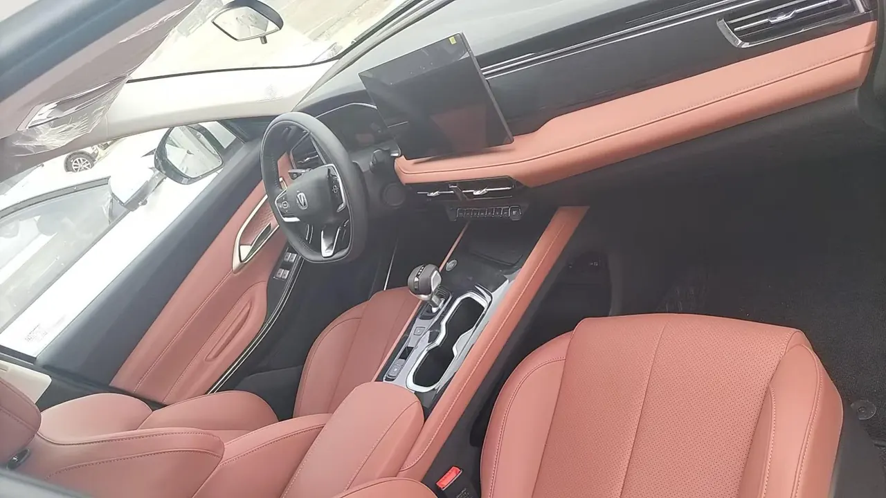 ChangAn 2026 CS75 PRO 1.5T exclusive 7-seat automatic gear 4