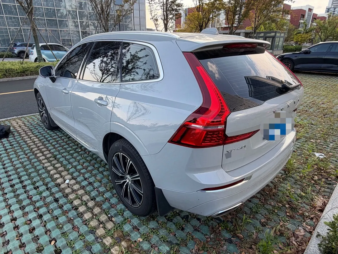 Volvo 2020 XC60 2.0T T5 4-wheel drive Zhiyuan Deluxe Edition Automatic Gear 5