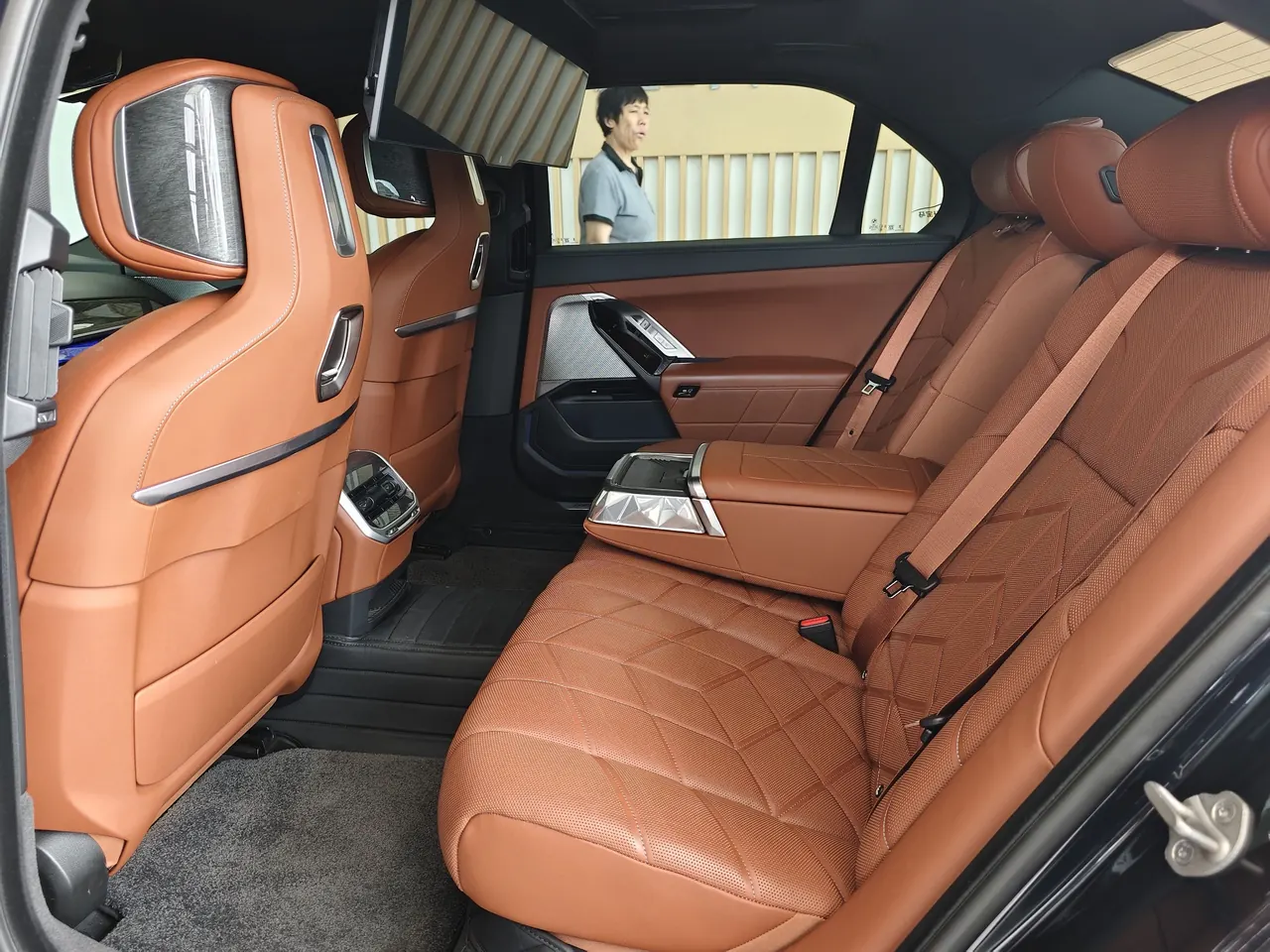 BMW i7 (Imported) 2023 i7 eDrive50L Enjoy M Sports Suit Automatic Gear 6