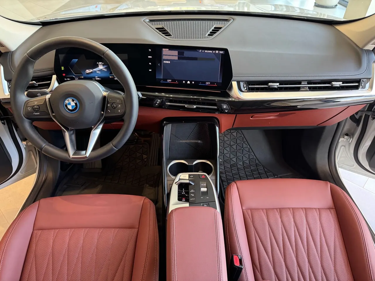 BMW 2025 iX1 eDrive25L eDrive25L X design set automatic gear 11