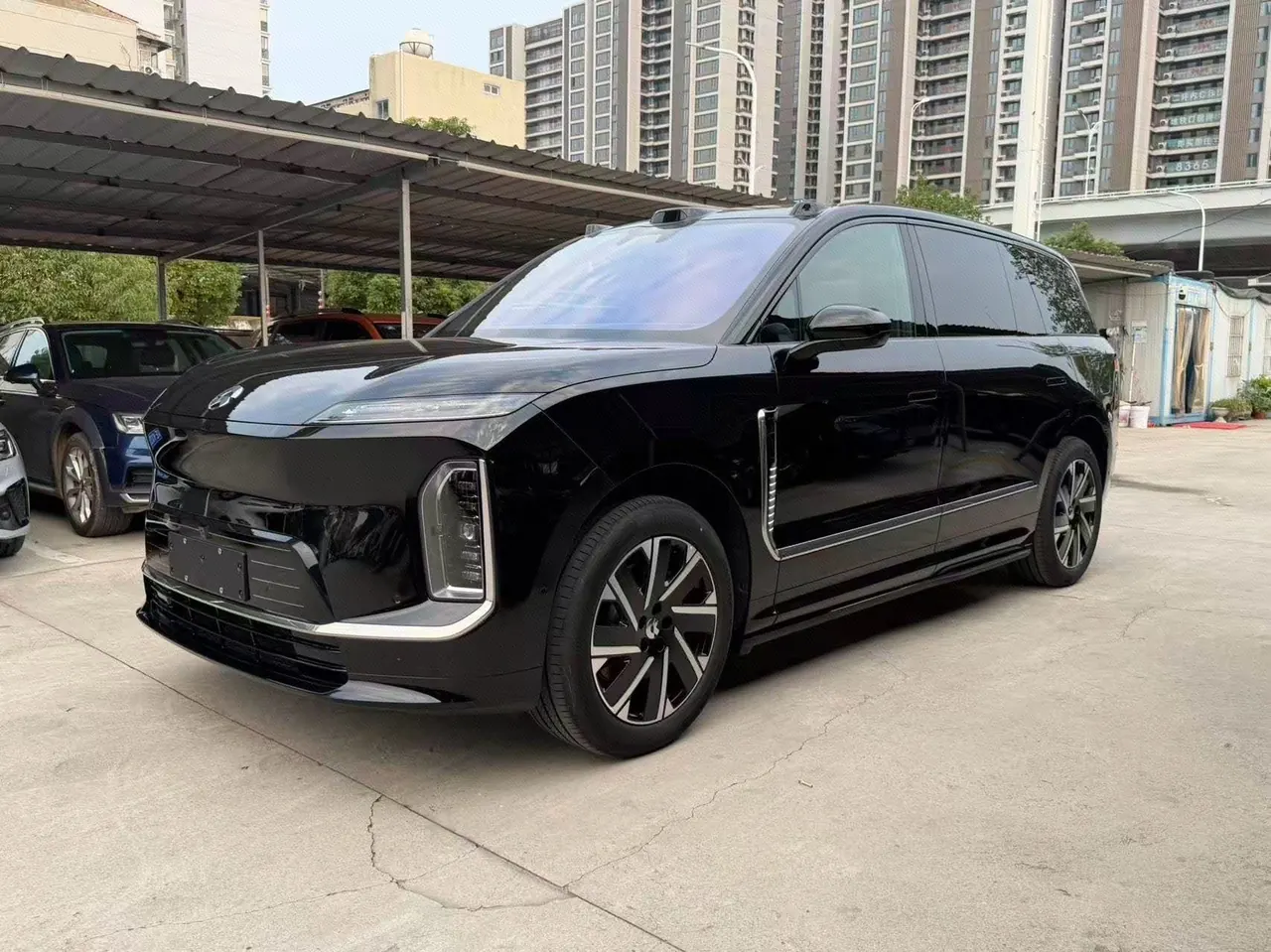 NIO 2026 ES 9 102kWh Executive Island Deluxe Automatic Gear - View 1