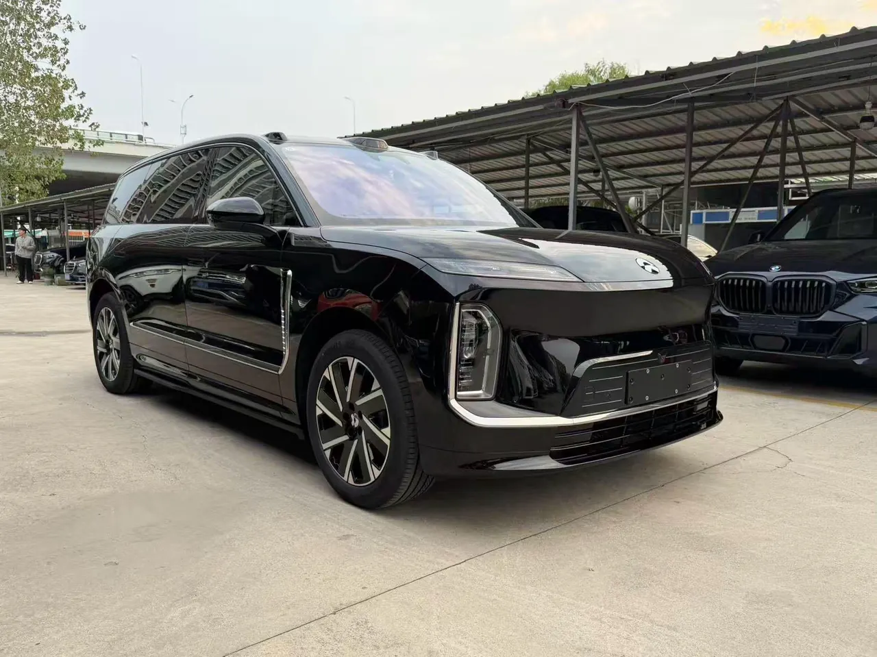 NIO 2026 ES 9 102kWh Executive Island Deluxe Automatic Gear 3