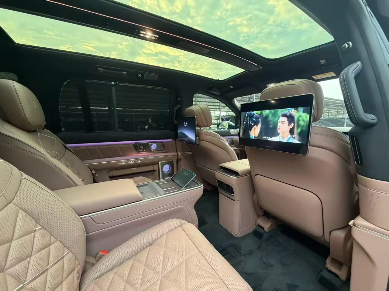 NIO 2026 ES 9 102kWh Executive Island Deluxe Automatic Gear 6
