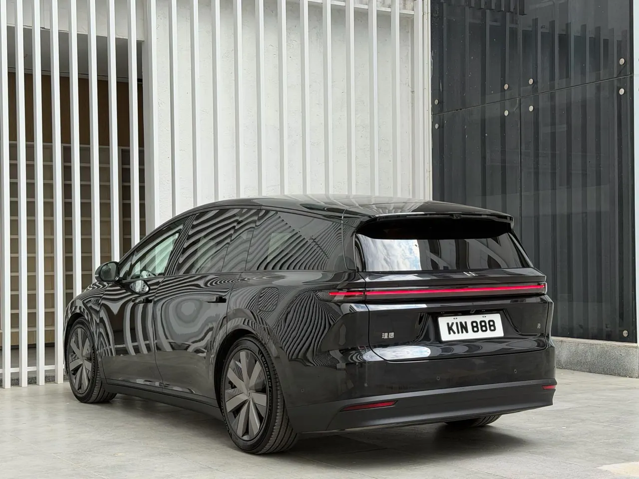 Li 2025 i8 Standard Edition Automatic Gear 7