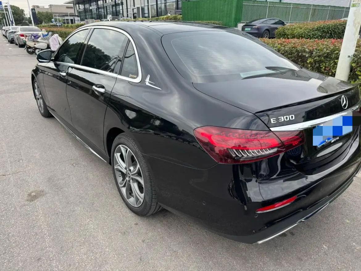 Mercedes Benz E-Class 2022 E 300 L 2.0T Sports Luxury (Change 2) Automatic Gear 6