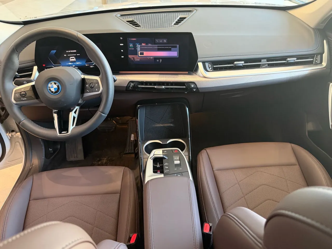 BMW 2025 iX1 eDrive25L eDrive25L m sports suit automatic gear 10