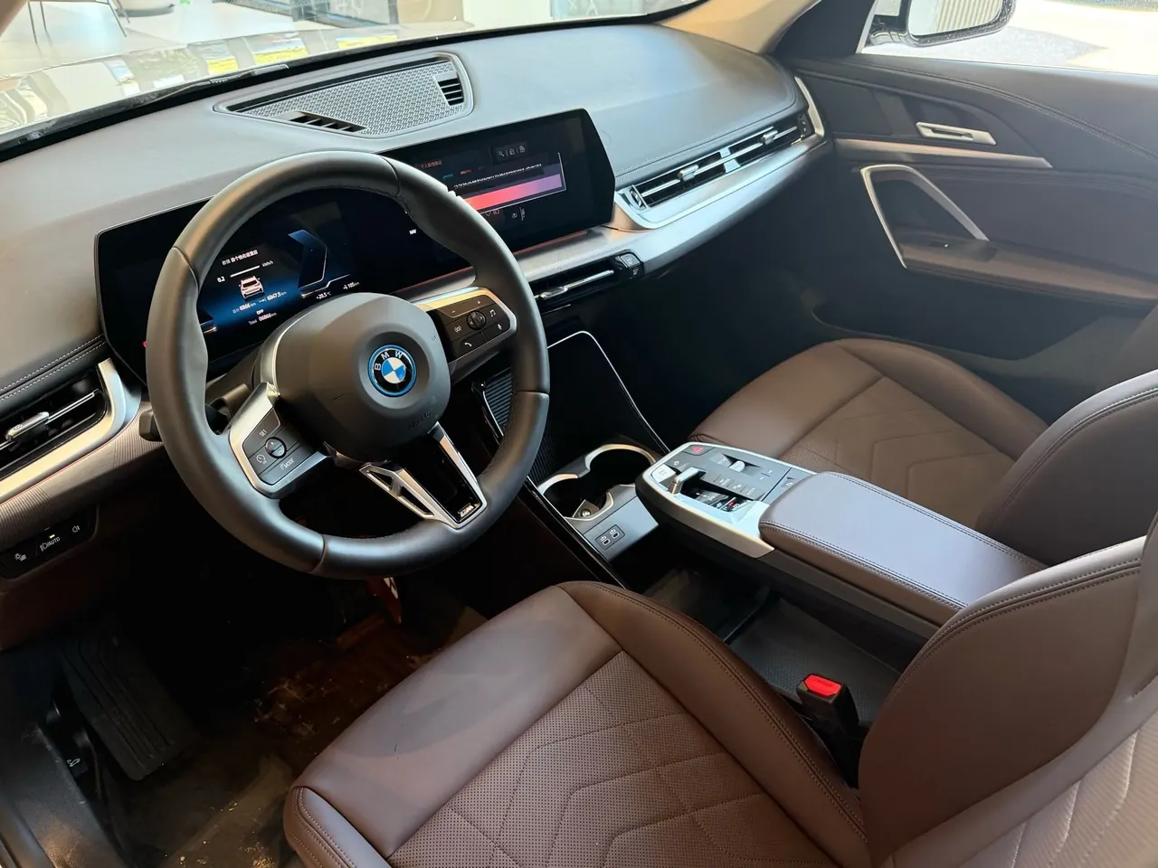BMW 2025 iX1 eDrive25L eDrive25L m sports suit automatic gear 11