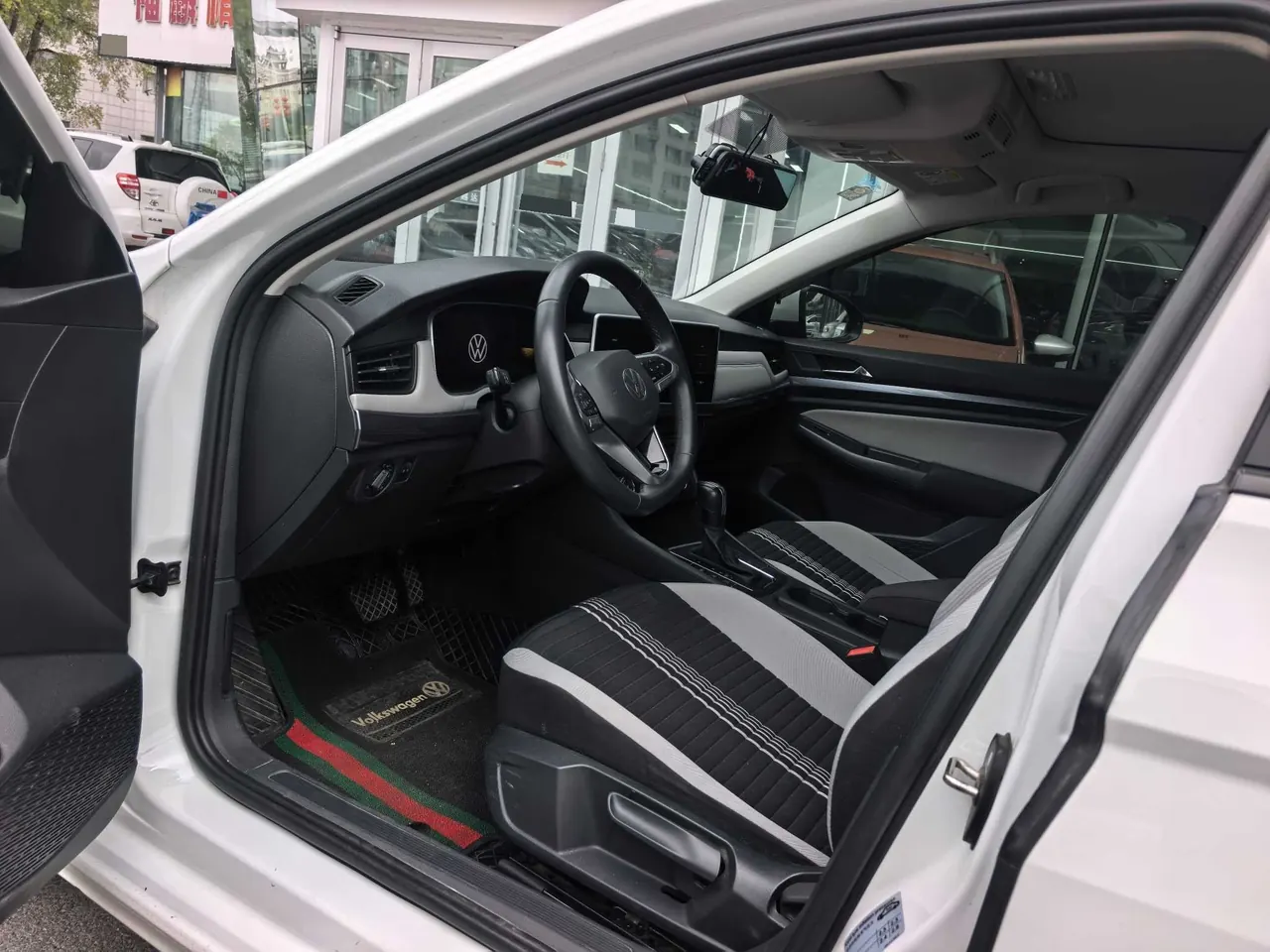 Volkswagen 2023 Bora 1.5 Smooth Limited Edition Automatic 4