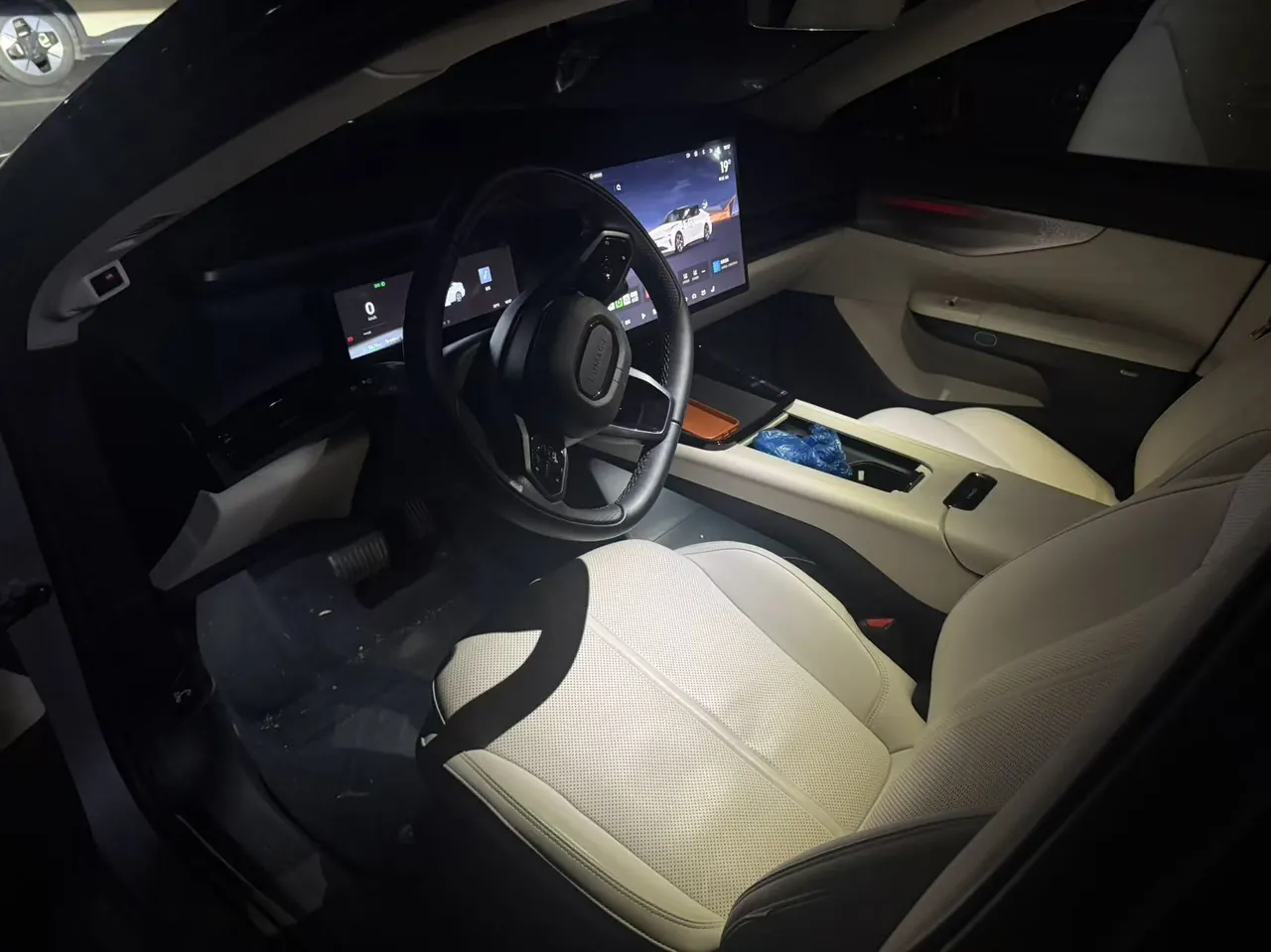 LYNK&amp;CO 2026 LYNK&amp;CO 07 EM-P 1.5T 126 Long Endurance Ultra Auto 6