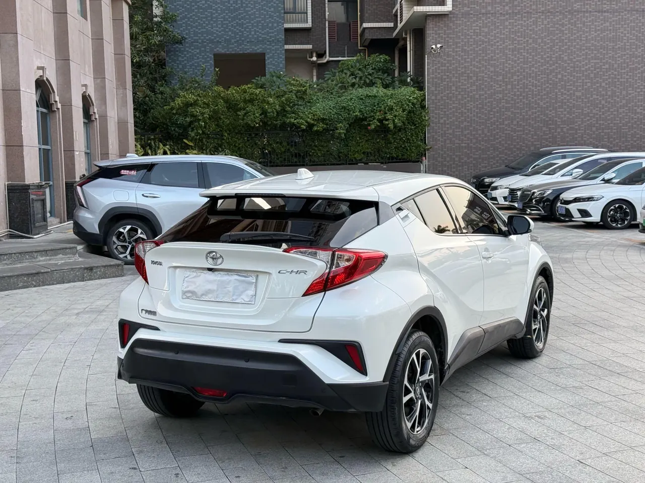 Toyota 2020 C- HR 2.0 stepless leading version of automatic gear 9