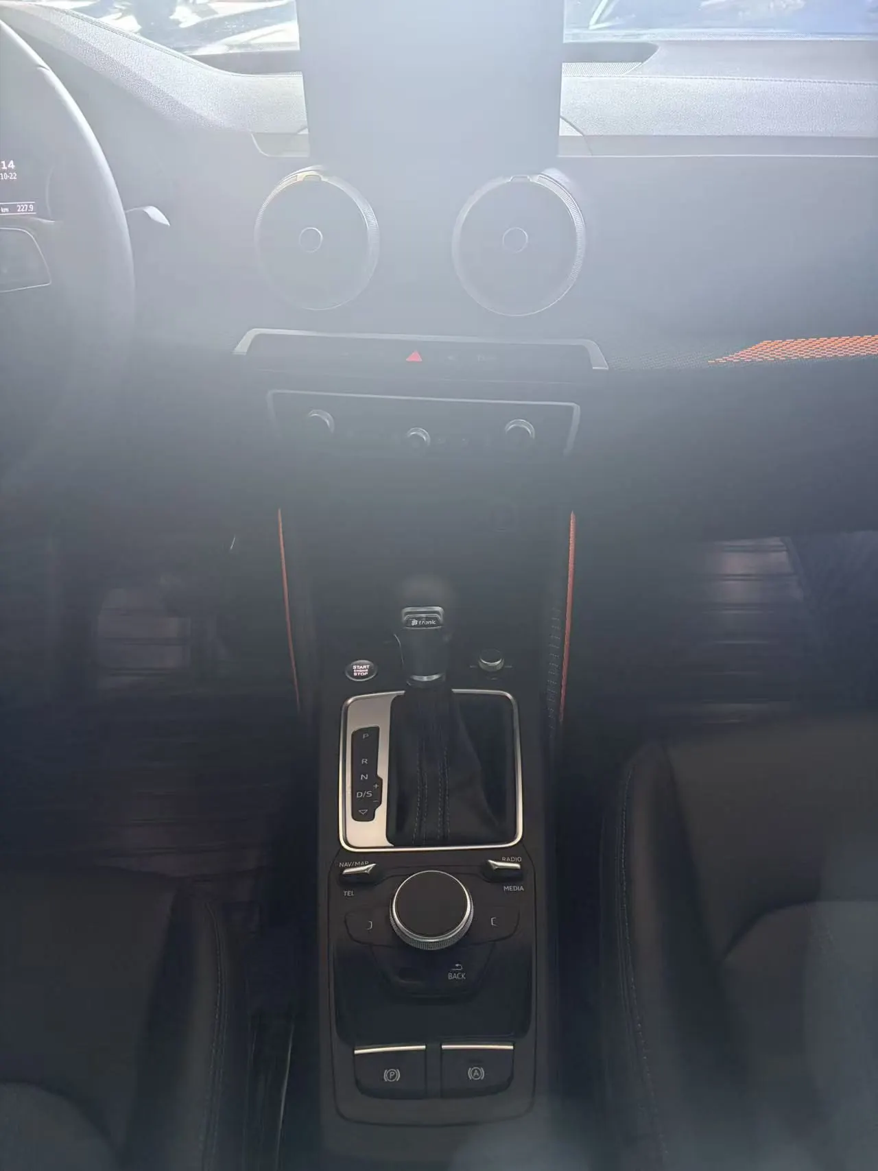 Audi 2023 Q2L 1.5TFSI 35TFSI Deluxe Elegant Automatic 10