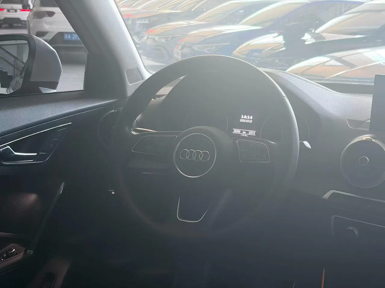 Audi 2023 Q2L 1.5TFSI 35TFSI Deluxe Elegant Automatic 9