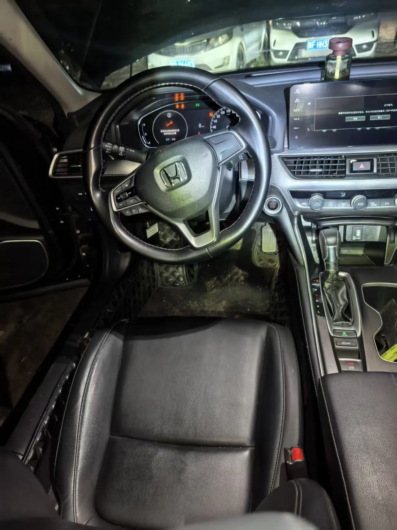 Honda 2022 10th Generation Accord 1.5T Stepless 260TURBO Magic Night Premium Edition Automatic Gear 3