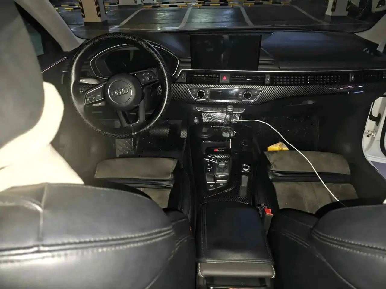 Audi 2022 A4L 2.0TFSI 40TFSI Deluxe Dynamic Automatic 5