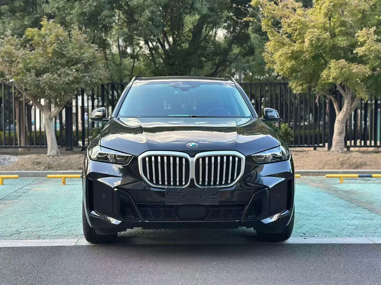 BMW 2026 X5 xDrive30Li 48V 2.0T exclusive m sports obsidian night suit automatic gear 2