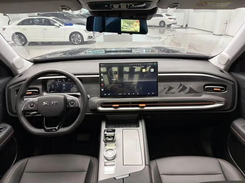 Beijing 2026 BJ30 1.5T Traveler Two-Drive Advanced Edition Automatic Gear 13