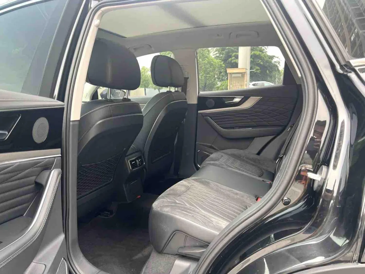 HongQi 2022 HS5 2.0T Zhilian Flag Edition (Revised) Automatic Gear 8