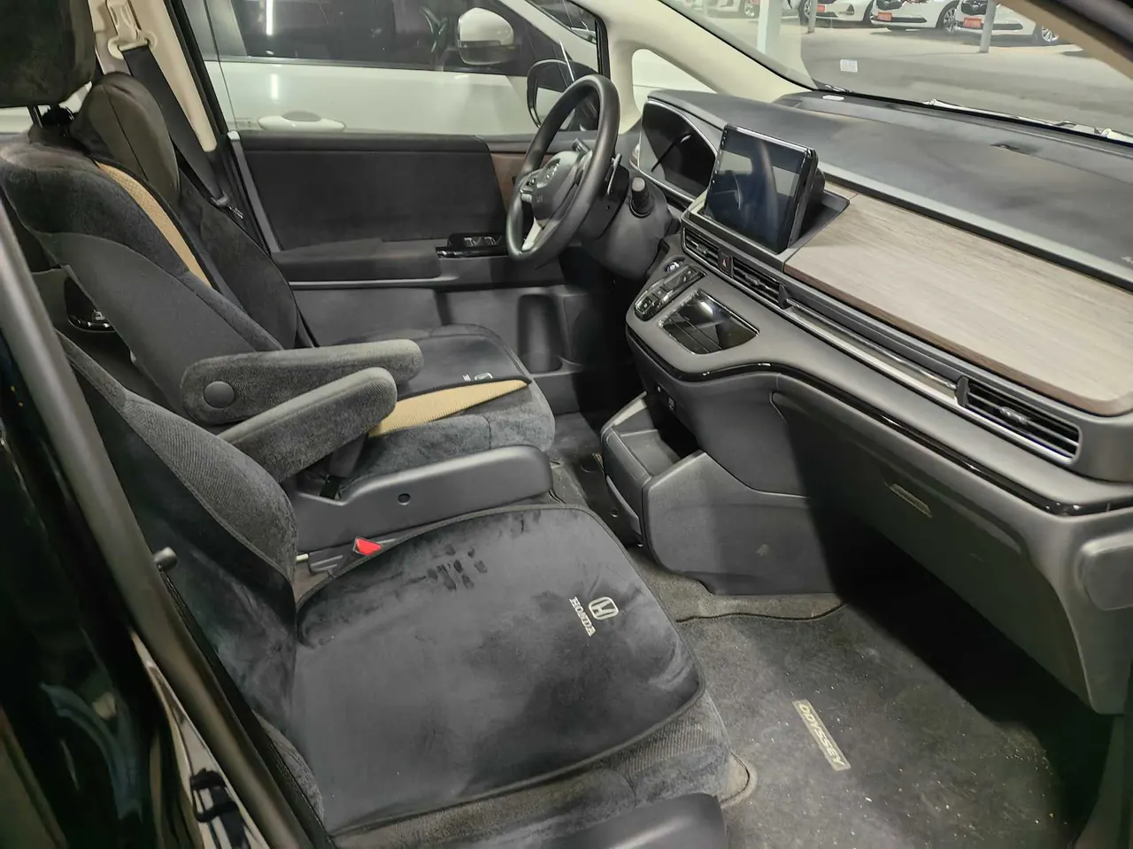 Honda 2026 Odyssey Hybrid 2.0 Stepless Sharp and Pleasant Edition Automatic Gear 6