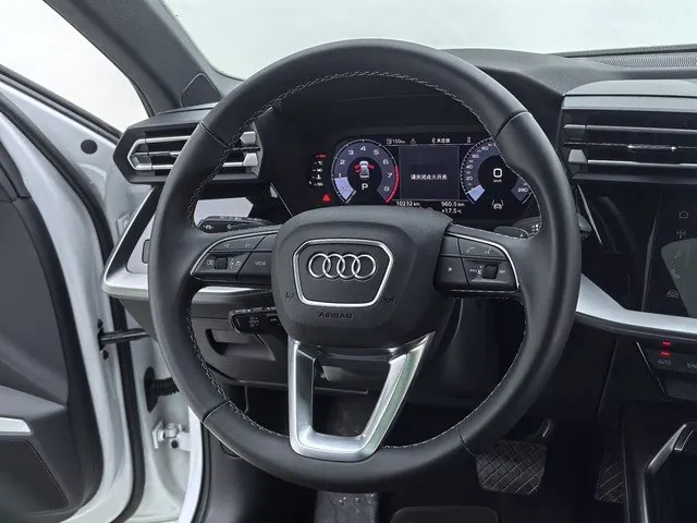 Audi 2025 A3L Limousine 1.5TFSI 35TFSI Flying Premium Automatic 5