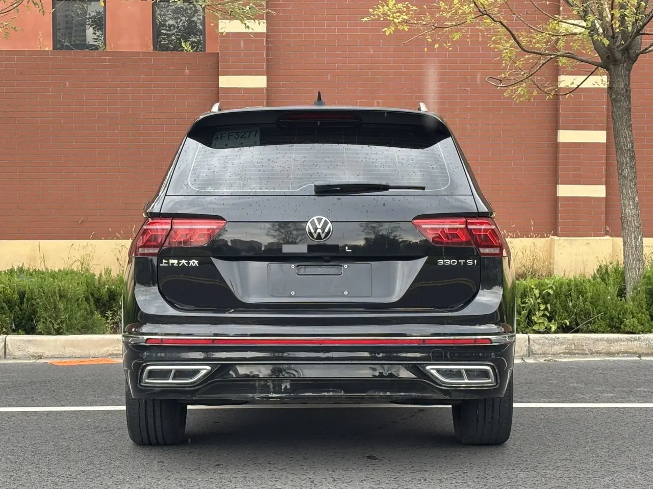 Volkswagen 2022 Tiguan L R-Line 2.0TSI 330TSI Two-Drive R-Line Overdrive Automatic Gear 7