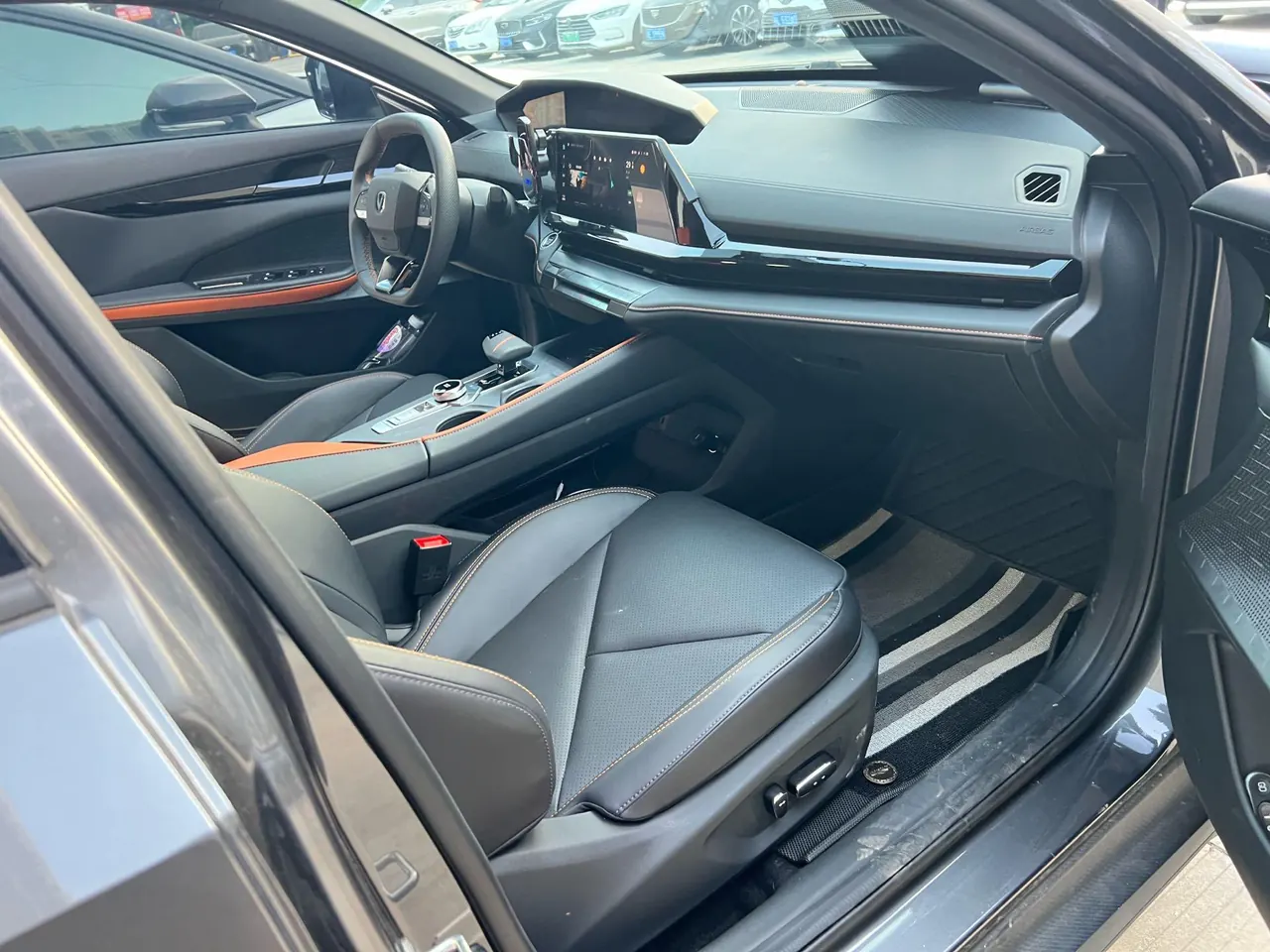 ChangAn 2023 UNI-V Smart Electric iDD 1.5T 113km Smart Auto 6