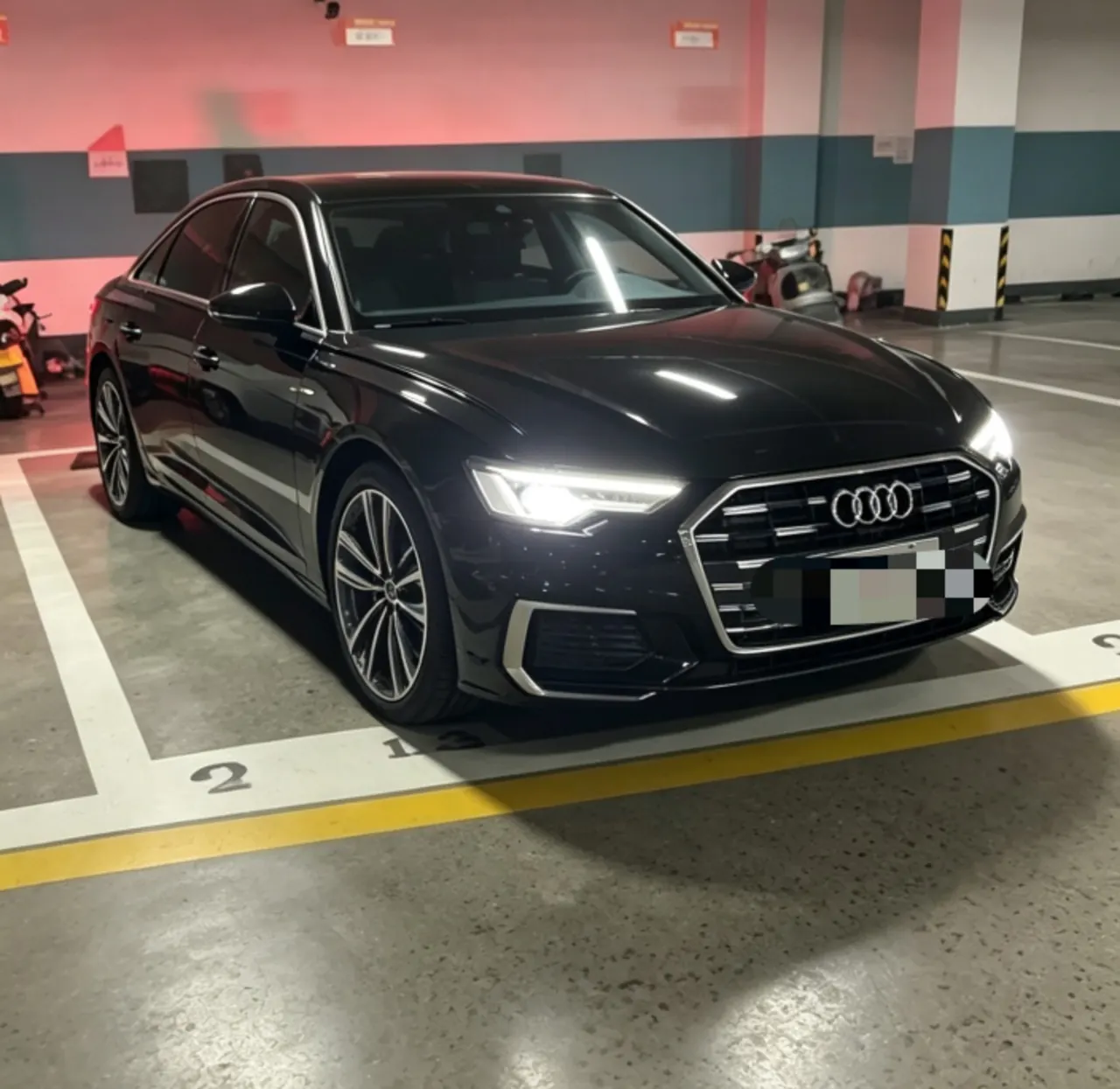 Audi 2025 A6L 2.0TFSI 45TFSI Quattro Selected Dynamic (Modified) Automatic Gear 2