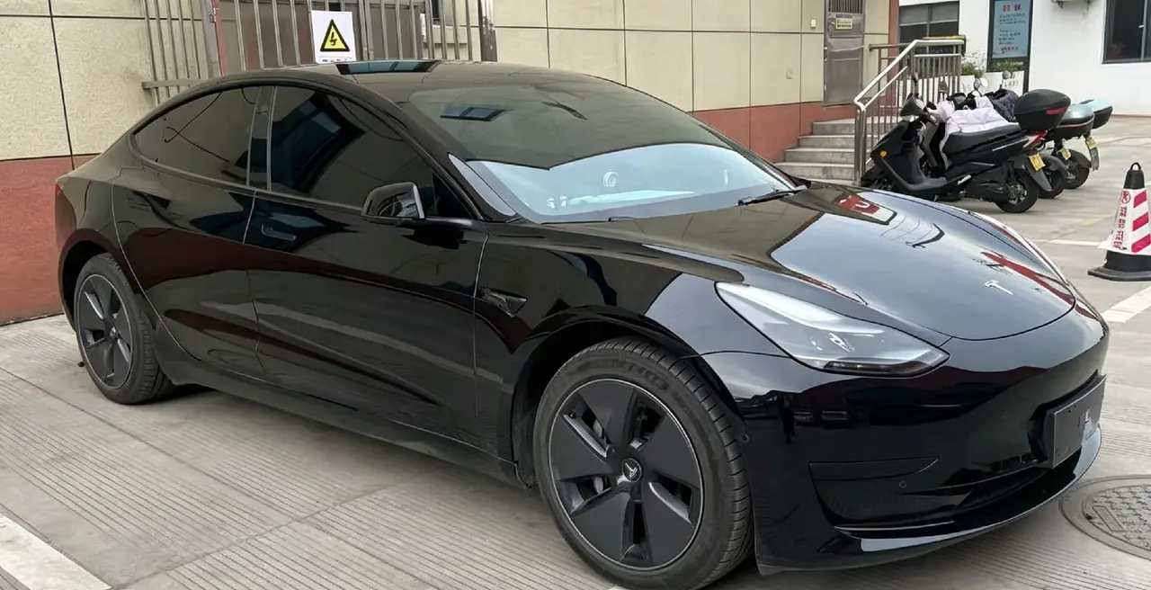 Tesla 2022 Model 3 rear-wheel drive version of automatic transmission 2