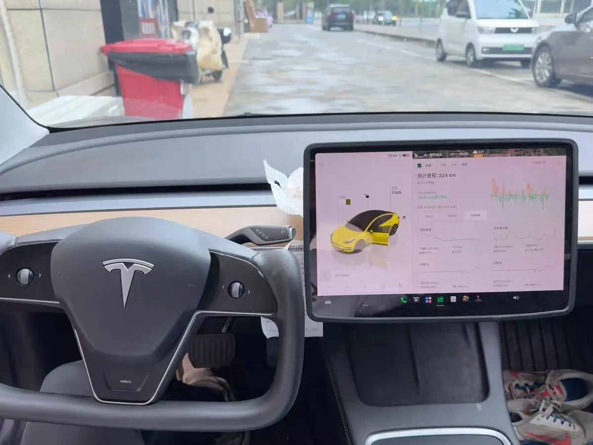 Tesla 2022 Model 3 rear-wheel drive version of automatic transmission 4