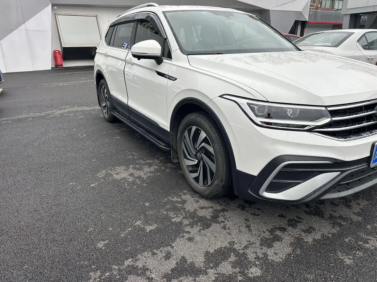 Volkswagen 2022 Tiguan L 2.0TSI 330TSI Two-Drive Smart Edition Automatic Gear 2