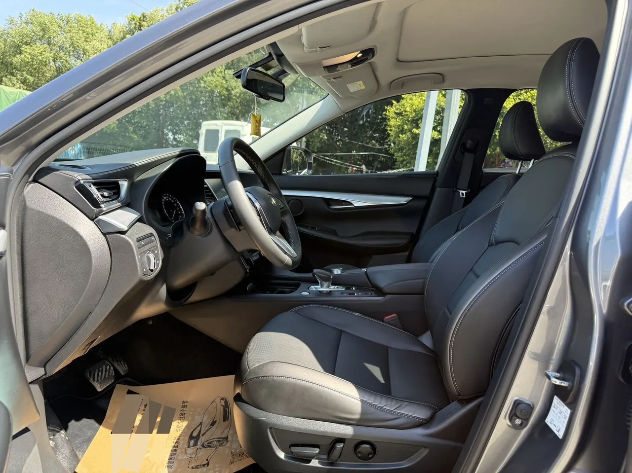 Infiniti 2022 QX50 2.0T stepless two-wheel drive pilot version automatic gear 6