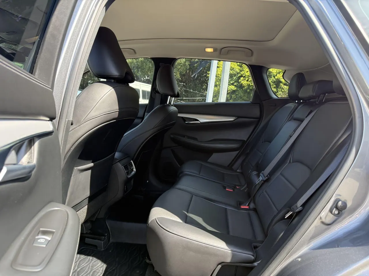 Infiniti 2022 QX50 2.0T stepless two-wheel drive pilot version automatic gear 7