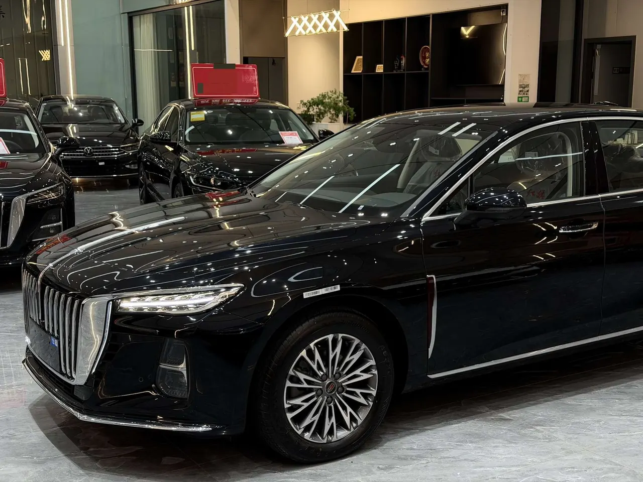 HongQi 2025 H5 1.5T Flag Rhyme 500000 Commemorative Automatic Gear 4