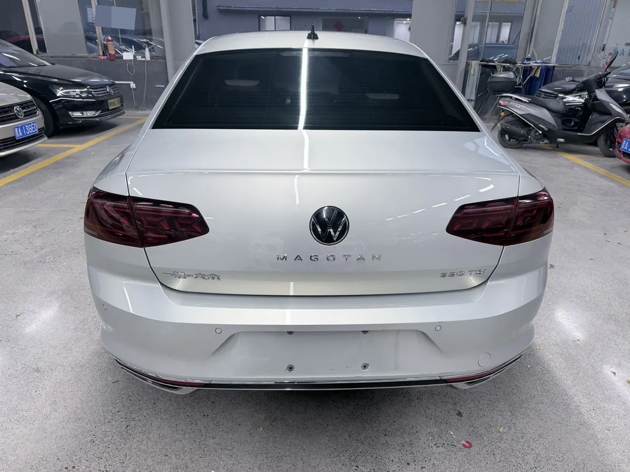 Volkswagen 2023 Magotan 2.0TSI 330TSI 2 million Commemorative Luxury Automatic Gear 6