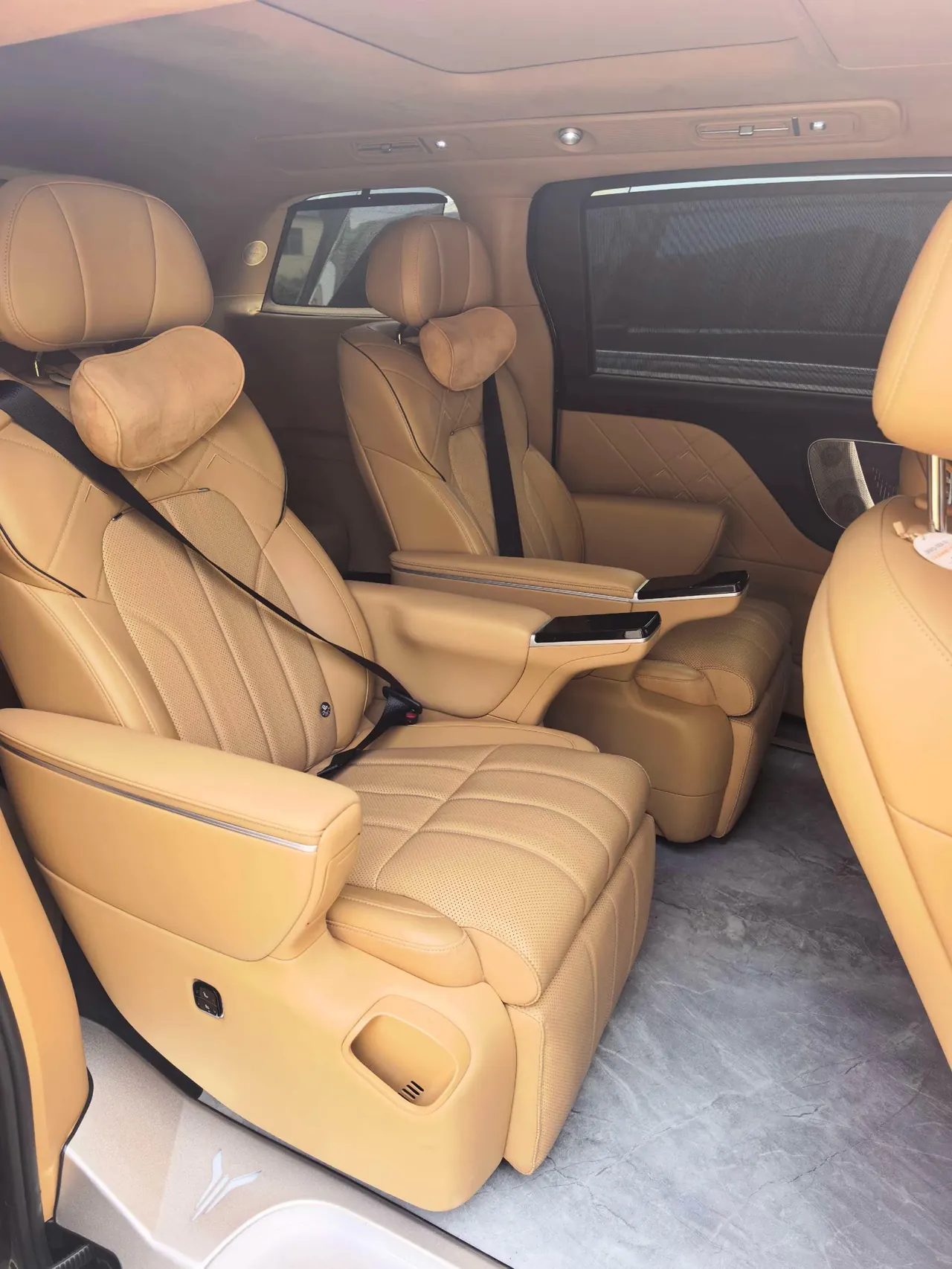 Voyah 2025 dreamers PHEV 1.5T four-wheel drive flagship dry Kun version automatic gear 4