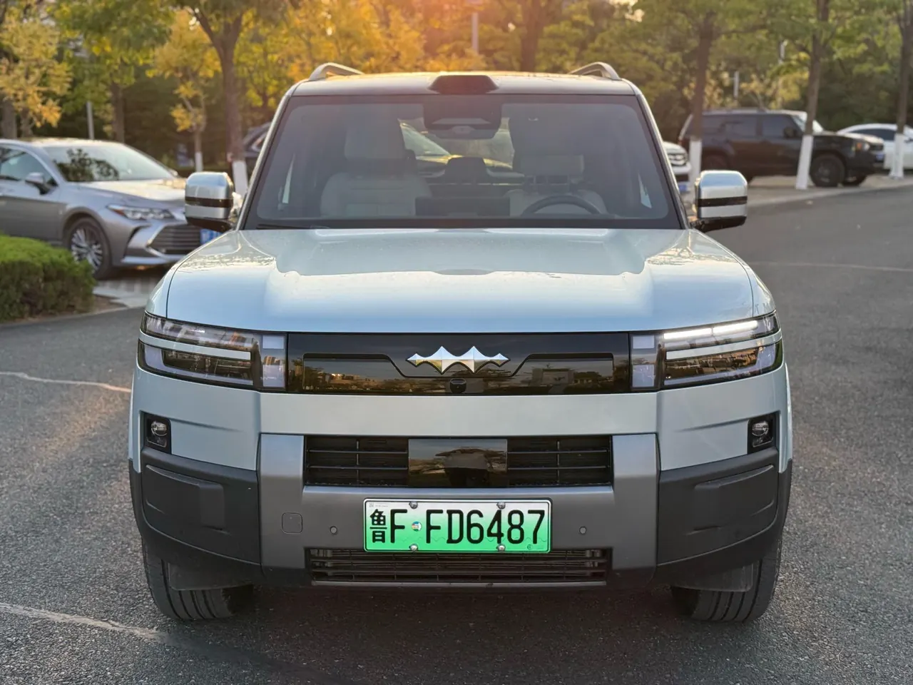 FangChengBao 2025 titanium 7 1.5T stepless 190KM four-wheel drive Ultra version of automatic gear 2