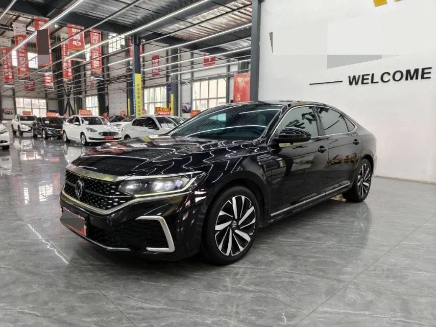 Volkswagen 2022 Passat 2.0TSI 330TSI Star Elite Edition Automatic Gear - View 1