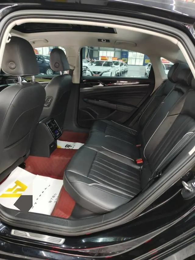 Volkswagen 2022 Passat 2.0TSI 330TSI Star Elite Edition Automatic Gear 8