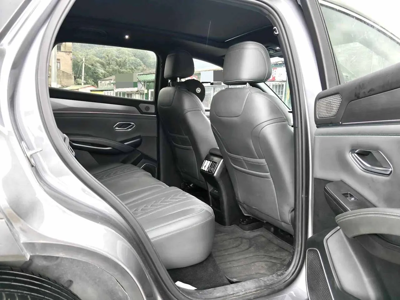 BYD 2025 Song L DM-i 1.5 Stepless Smart Driving Edition 112km Exceed Automatic Gear 6