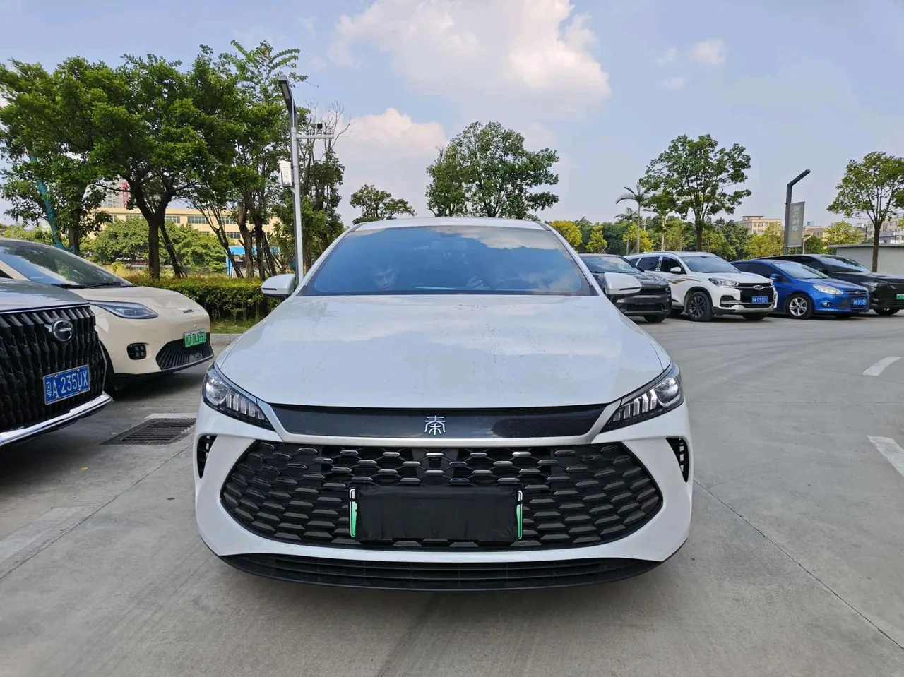 BYD 2025 Qin PLUS DM-i 1.5 stepless intelligent driving version 55KM leading automatic gear 2