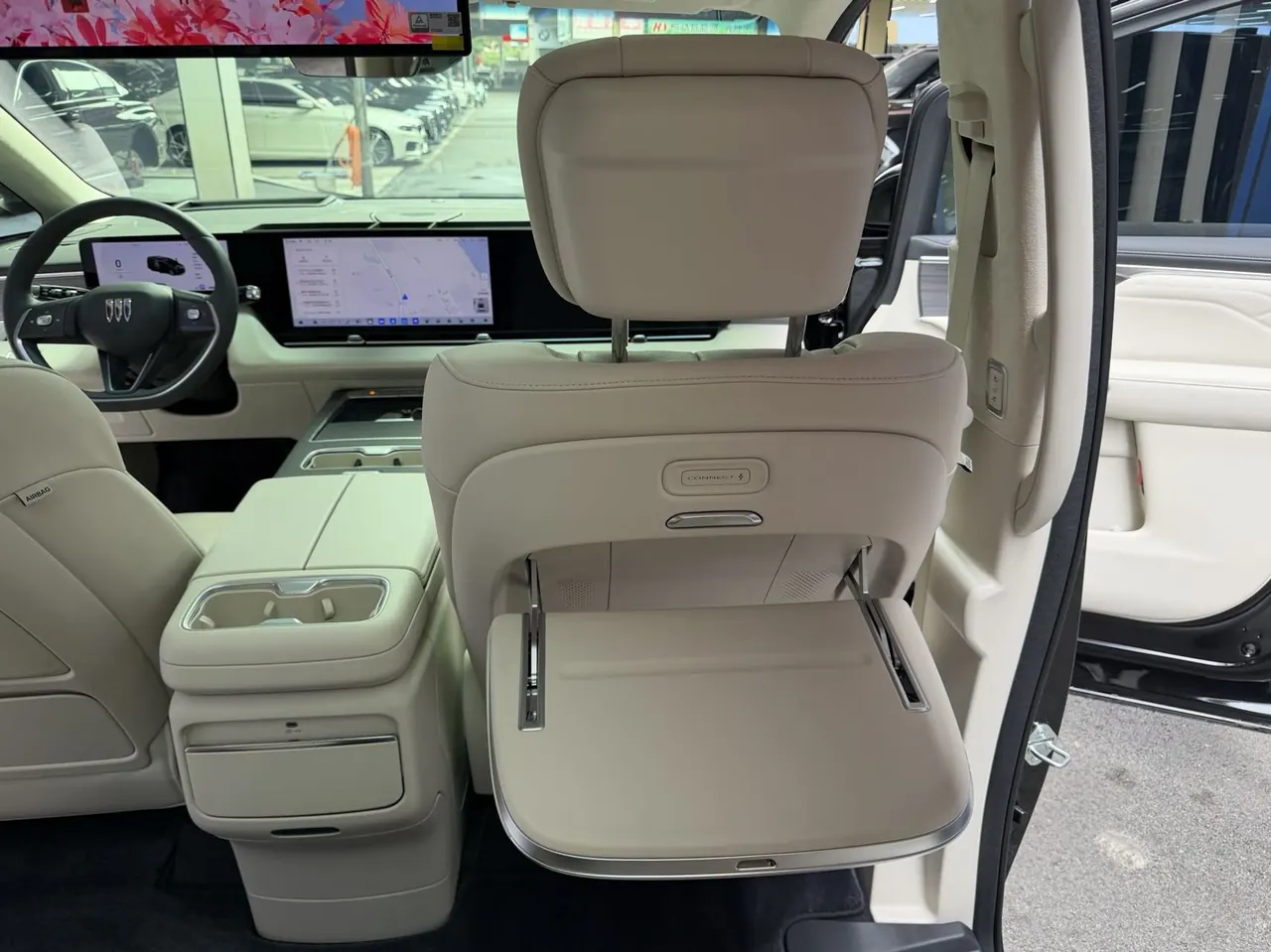 Buick 2026 to the world family 1.5T luxury version of automatic gear 18