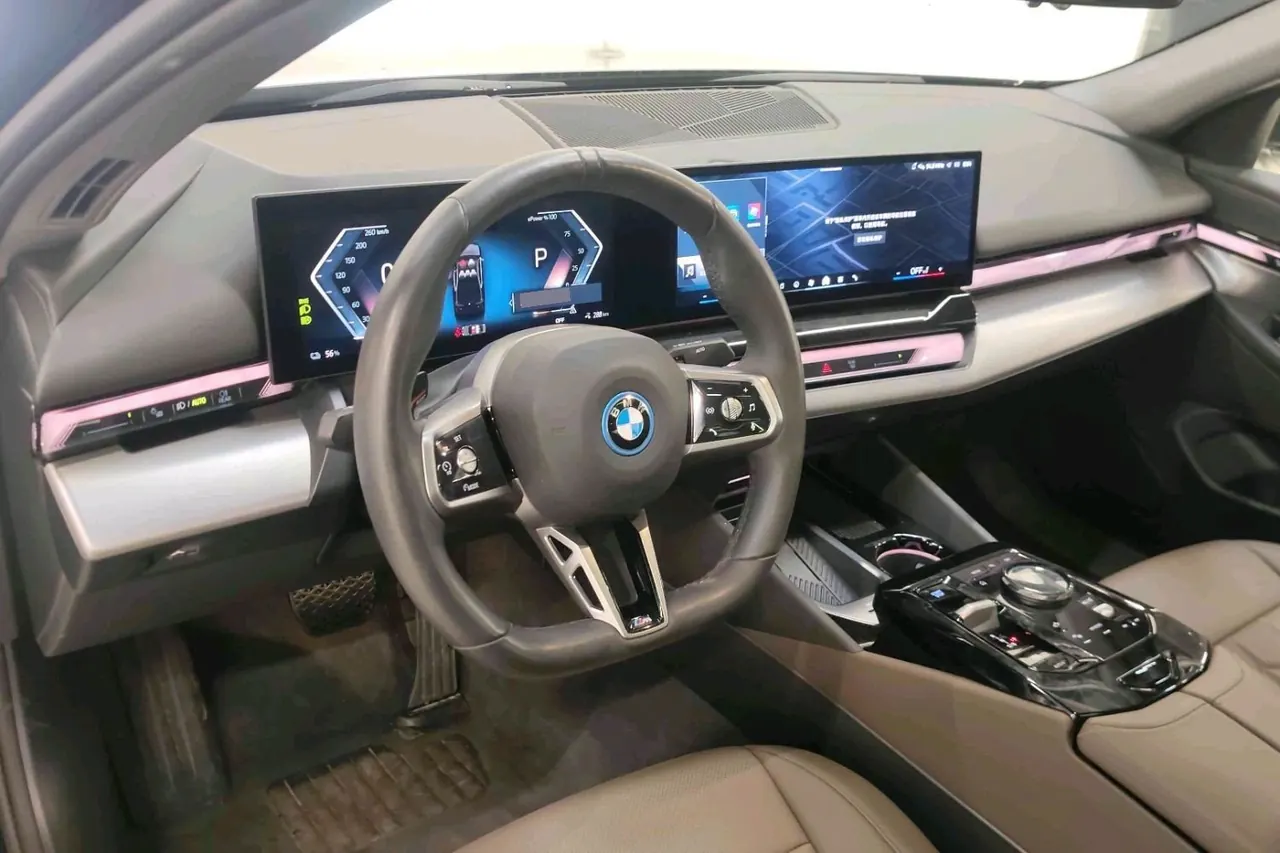 BMW 2025 i5 eDrive 35L M sports suit automatic gear 5