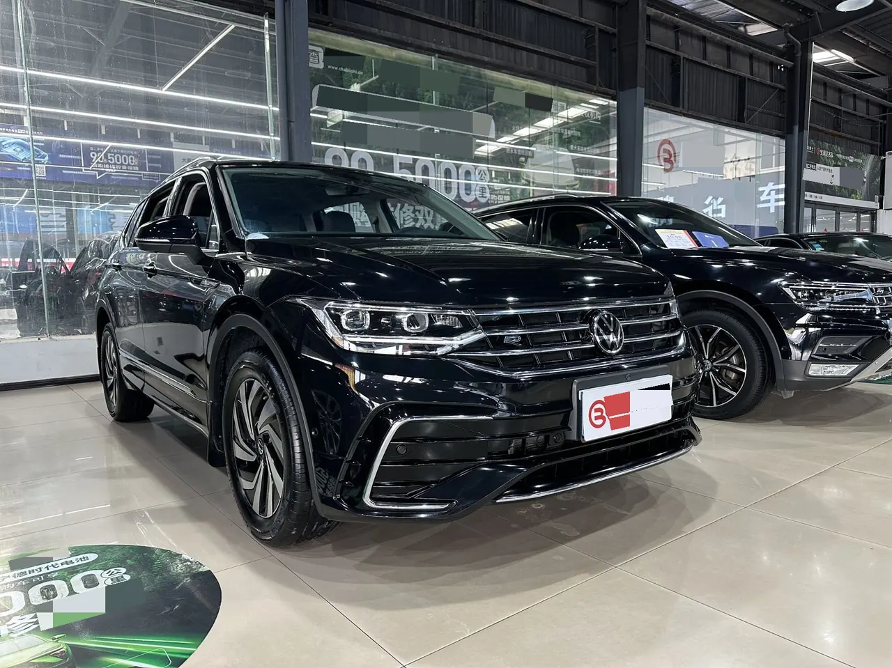 Volkswagen 2024 Tiguan L R-Line 2.0TSI 330TSI Two‑wheel‑drive R‑Line Dragon Glory Edition Automatic 3