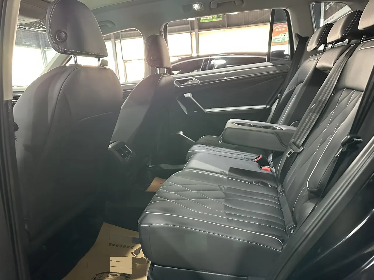 Volkswagen 2024 Tiguan L R-Line 2.0TSI 330TSI Two‑wheel‑drive R‑Line Dragon Glory Edition Automatic 5