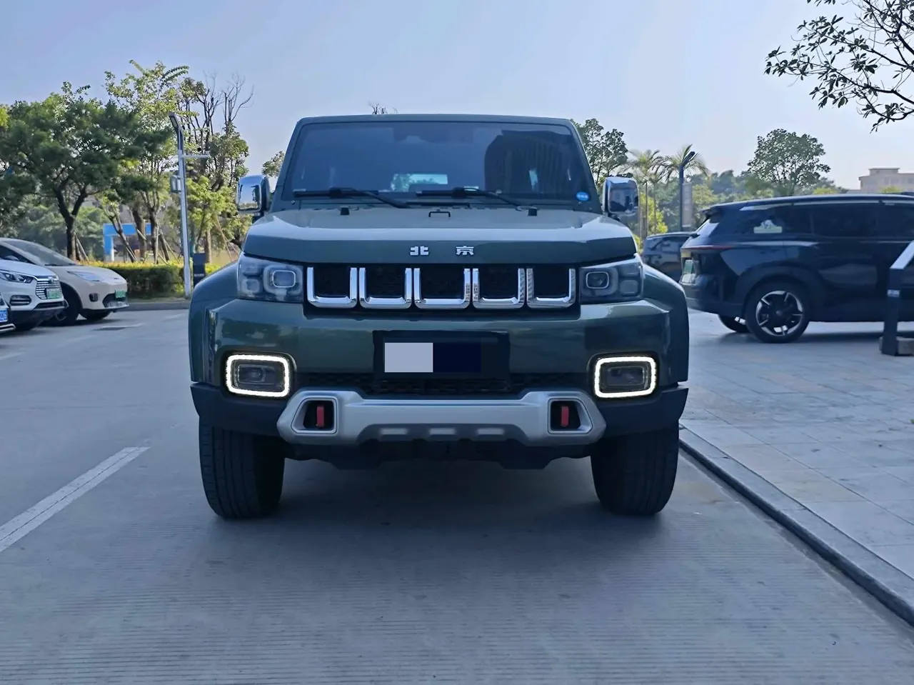 Beijing 2020 BJ40 2.0T 4-wheel drive city hunter version chivalrous automatic gear 2