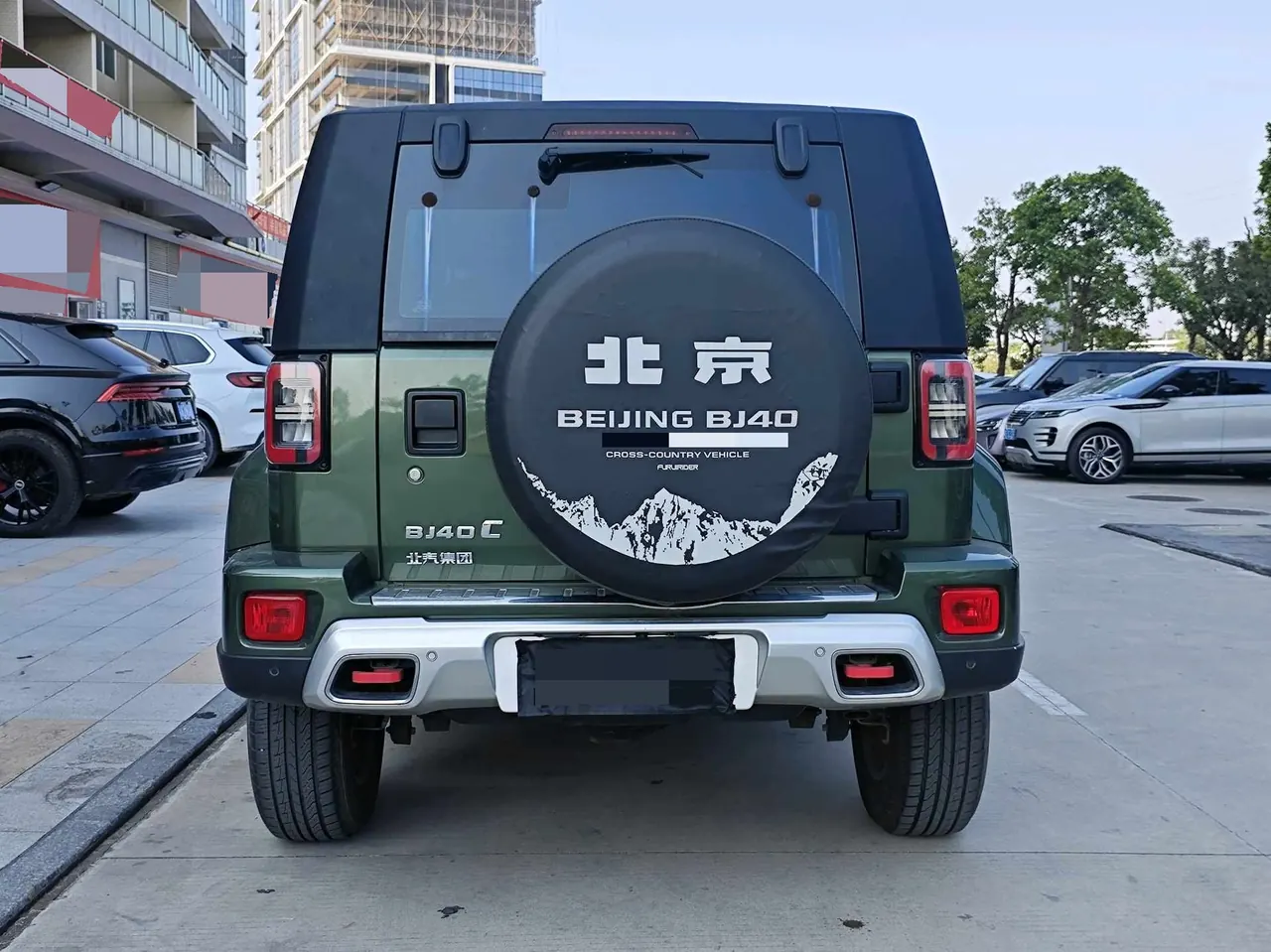 Beijing 2020 BJ40 2.0T 4-wheel drive city hunter version chivalrous automatic gear 7